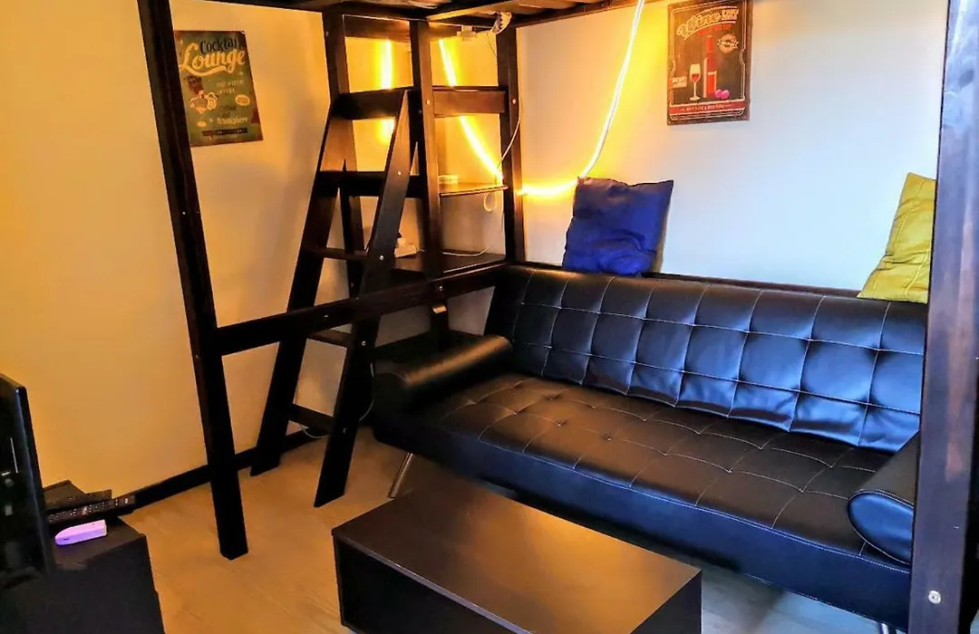 Mini Studio de 13 m2 avec terrasse 15 mn centre Nimes-1
