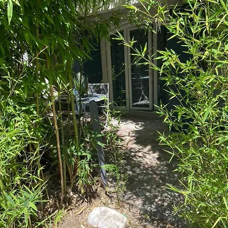 Studio Avec Terrasse A 30 Mn Des Plages-2